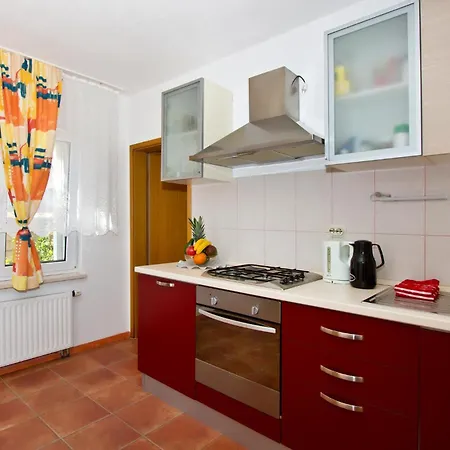 5 Bedroom Lovely In Holiday home *