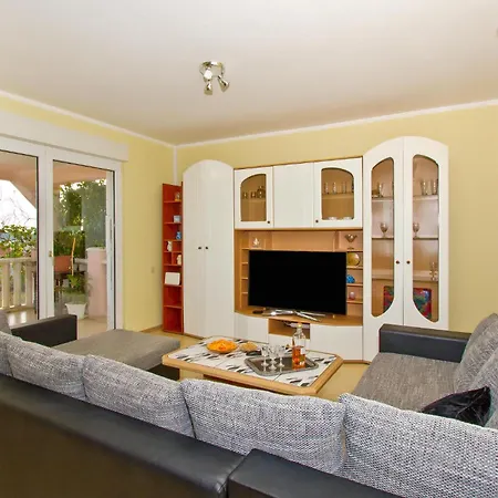 5 Bedroom Lovely In Trogir