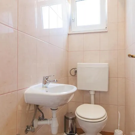 5 Bedroom Lovely In Holiday home Trogir